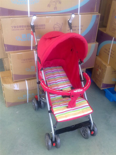 凱貝兒紅色傘柄條紋墊嬰兒車