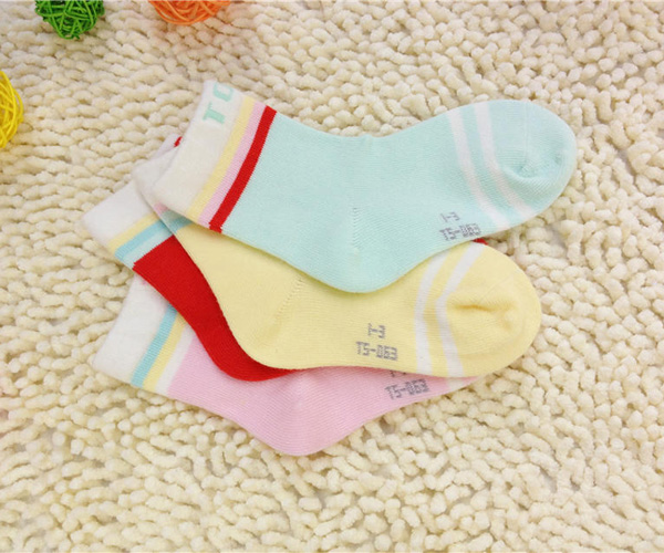 ͯ�д���ɫ�W���m