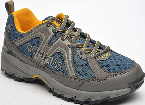 駱駝兒童跑鞋帶有深藍色