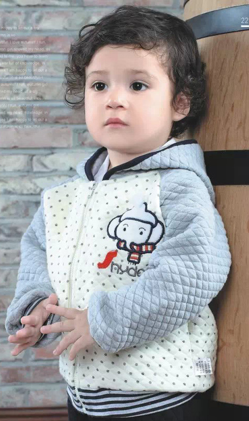 ʥ��u��ͯ��ñ��ɫ���c���b