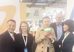 ���Lֱ��--�۠��m���ZΩ�̷۾���չ���F(xi��n)��