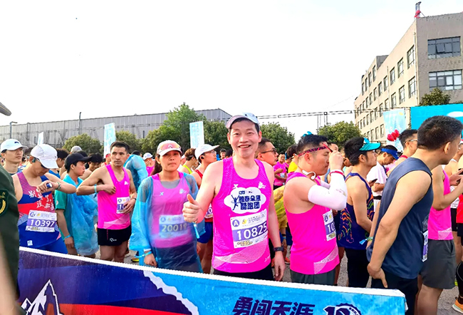 雅泰朵恩酷跑團(tuán)助力“楊馬”激情開跑 (4).jpg 雅泰朵恩酷跑團(tuán)助力“楊馬”激情開跑 (4).jpg