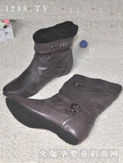 ����ɫ�����ЋD��ѥ