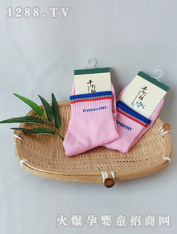 ǧ�񷻷�ɫ��ͯ�\���m