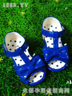 ���Ͳ�Ůͯ�{ɫ��Ь