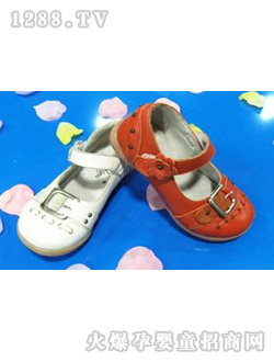 �Ϙ�(l��)��ͯЬУ�@��(j��ng)��t��ɫƤЬ