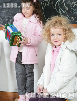 �����ȵ�Ůͯ���e��q��