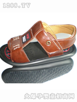 ��؈֮����ɫ�냺ƤЬ