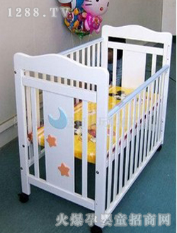 �ɵϰ�ɫ�냺ľ��