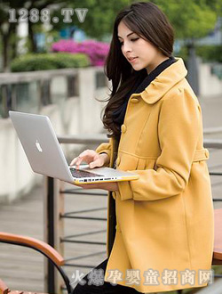 �Є�(d��ng)���Sɫ�ЋD�b