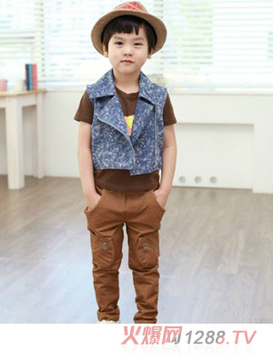 ����������ɫ���e��ͯ���b