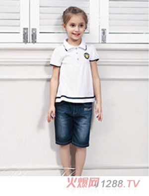 ��������Ů���ɫT��