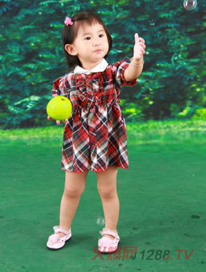 �Ͽ���Ůͯ��ɫ�B��ȹ